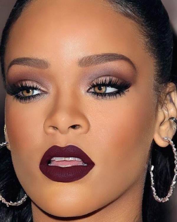 MAKEUP
